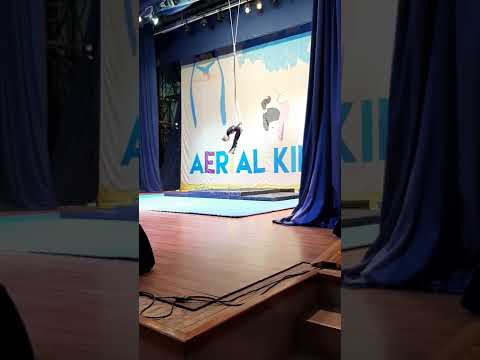 Видео: Изместьева Анастасия воздушное кольцо любители 1 место