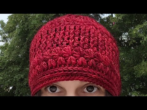 Видео: Научитесь вязать крючком простую шапку-бини для мужчин и женщин — шапка-бини «Смутные воспоминания»
