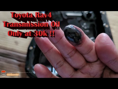 Видео: Замена масла в коробке передач ATF Toyota Rav4 2013–2018 гг. на 30 тыс. км. Не верится, что внутр...