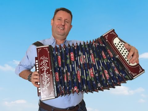 Видео: Паша гармонист - Вишнёвка