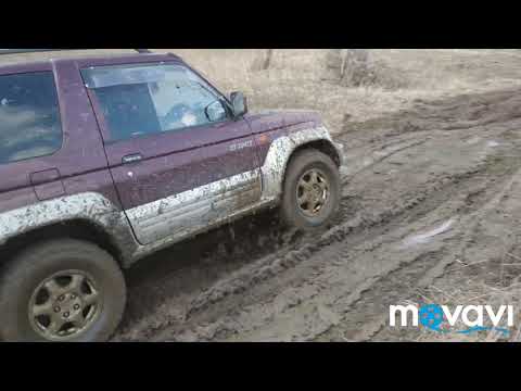 Видео: Pajero Junior по грязи