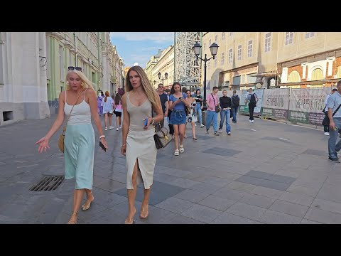 Видео: Москва. Улица Никольская. Лето 2023