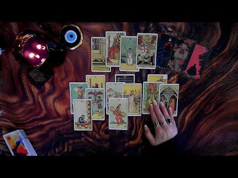 Видео: Скорпион ♏ Эта душа следовала за тобой раньше