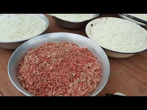 Видео: Более 1000 штук в день продаются пирожки,уличная еда ,пирожки по старинке|Street food