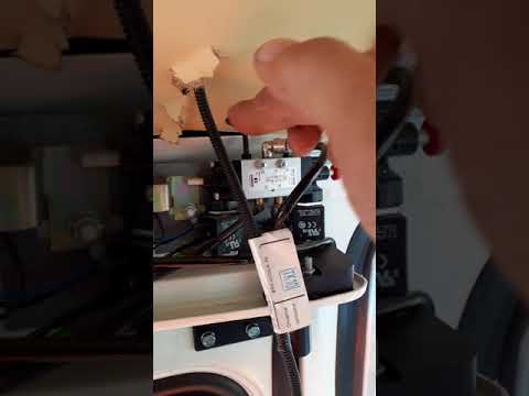 Видео: Регулеровка дверей, автобуса Паз 32054! На открытие и закрытие дверей