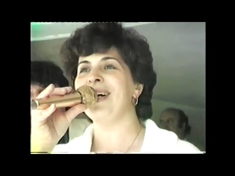 Видео: ОРК РОДОПИ И ВЕЛИЧКА ГЬОРЕВА - ЛЮБИЛИ СЕ ДВАМА МЛАДИ ORK RODOPI I VELICHKA GYOREVA - LUBILI SE DVAMA