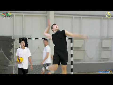 Видео: Мужской волейбол: развитие мастерства и командной игры