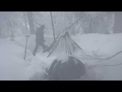 Видео: Теплая палатка в сумасшедшую метель!