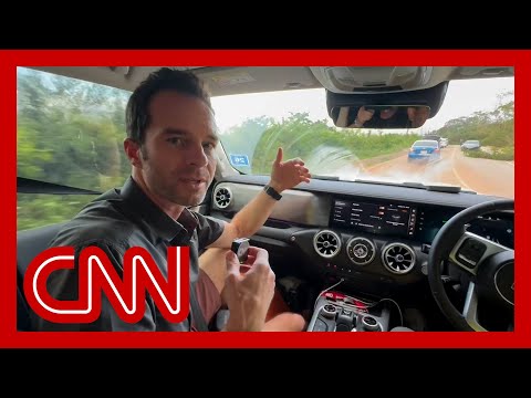 Видео: Съемочная группа CNN осматривает разрушения на Ямайке в среду утром