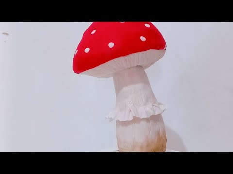 Видео: Мухомор из мастики для декора детского тортика