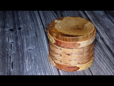 Видео: Шкатулка из бересты по моей технологии с разными замками одновременно.  DIY. Birch bark casket.