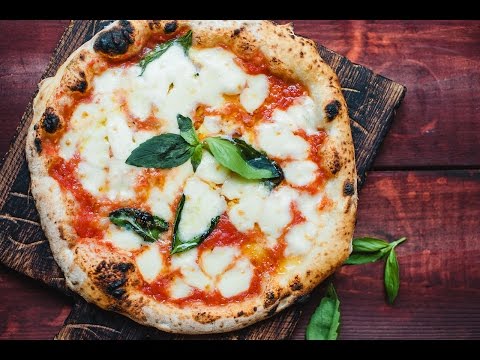 Видео: Готовим пиццу дома. Рецепт неаполитанской пиццы.