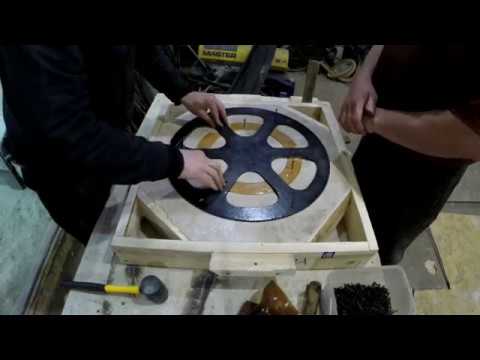 Видео: Моё первое литьё алюминия в песок. Колесо для пилорамы. Aluminum casting