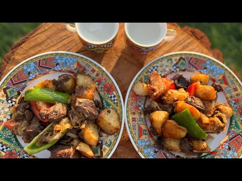 Видео: Venison with potatoes in a cauldron on a fire/Оленина с картошкой в казане на костре Pandasakhakids