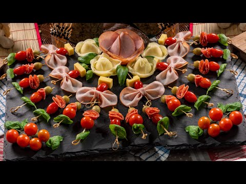 Видео: Идеи колбасной доски - быстрая доска с сыром и мясным ассорти. Рецепты закусок на вечеринку
