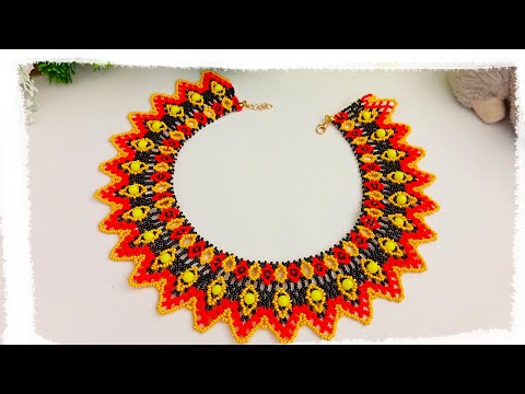Видео: DIY Плетём красивое колье из трёх цветов бисера 💖