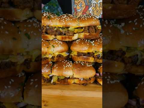 Видео: Быстро, Много, Вкусно – Слайдерс Бургеры | Рецепт Мини-Бургеров