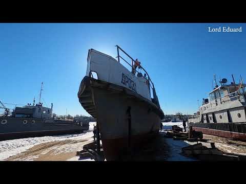 Видео: БУДНИ РЕЧНИКА! СПУСКАЕМ ТЕПЛОХОД  ''ДРОЗД''. КОМИ РЕСПУБЛИКА. г.Сыктывкар.