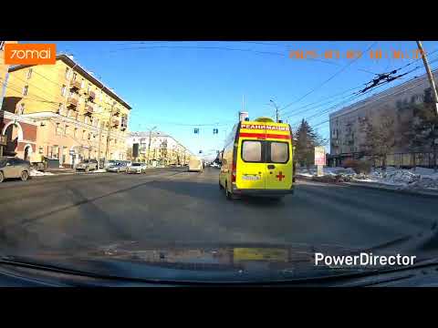 Видео: Курьёзы и нарушение ПДД на дорогах Омска. Подборка записей с видеорегистратора.