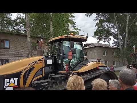 Видео: Парад техники. СПК.им Крупской. 90 лет. Праздник ( Русской берёзки)! Отмечаем.