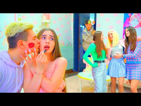 Видео: НАЈБОЉУ ДРУГАРИЦУ СУ ОКРЕНУЛИ ПРОТИВ Дијане!😱 Девичник с черлидершами вместо школы!