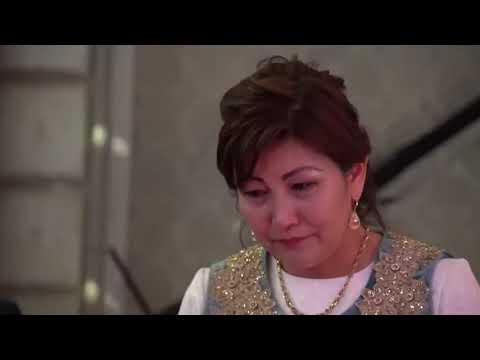 Видео: Ұзатылып жатқан қыз тойда тосын сый жасады