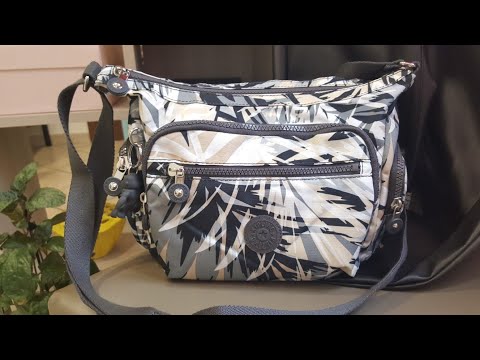 Видео: Кофточка крупным планом и аутфит к сумке от kipling.