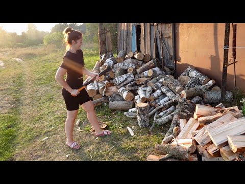 Видео: НАША ДЕРЕВНЯ! Завтрак, работа, деревенский магазин.