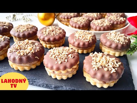 Видео: КОЛЕСА МАРГОТКИ С ОТЛИЧНЫМИ СЛИВКАМИ, РОЖДЕСТВЕНСКИЕ КОНФЕТЫ! ЛЮБИМОЕ ТВ