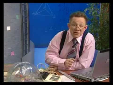 Видео: Математика 10. Микрокалькулятор. Проценты — Академия занимательных наук