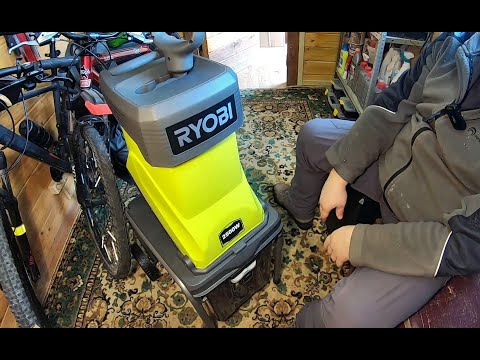 Видео: Садовый измельчитель веток Ryobi RSH2545B