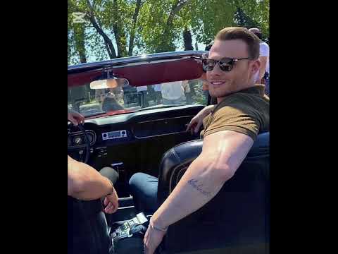 Видео: ¡Сорпреса в Каннах! Керем Бюрсин объявляет водную боду