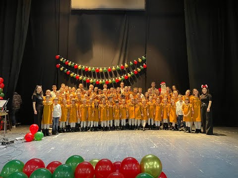 Видео: Новогодишен концерт на детски хор ,,Crescendo"