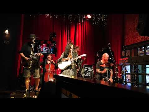 Видео: Акварели (Обними кита 10.07.2024)