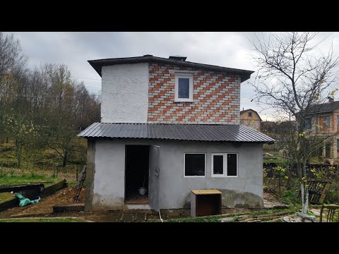 Видео: Ремонт дачи продолжается. Укладываю металлопрофиль на крышу веранды.