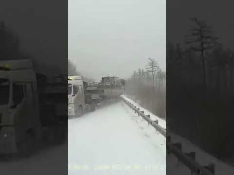 Видео: Гололёд . Не вывез в подъем