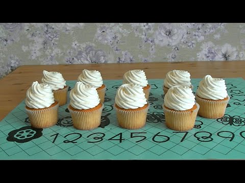 Видео: Как Нанести Крем на Капкейки / how to decorate cupcakes