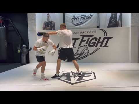 Видео: Как боксировать с высоким соперником? Пять приемов.