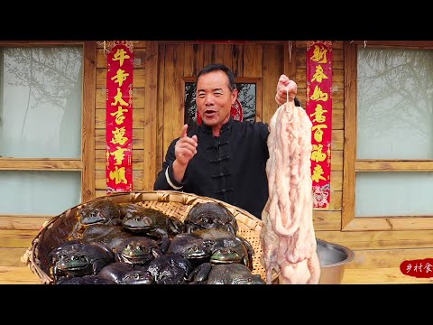 Видео: Лягушка и кишки, приготовленные в сухом горшке, угостили моего племянника | дядя сельский гурман