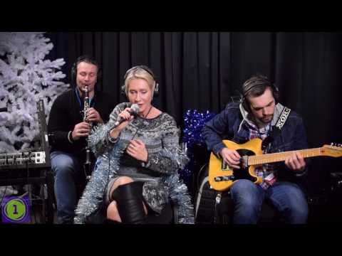 Видео: Ирина Богушевская - У НАС В РАЮ - концерт на Радио 1