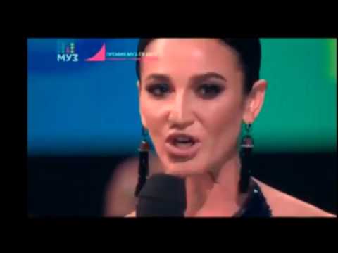 Видео: Ольга Бузова на премии МУЗ ТВ 2017. Полная версия.