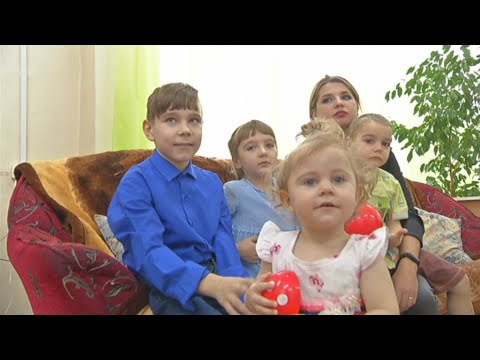 Видео: Марк, Лера, Данилка и Милана - в рубрике "Жду маму"